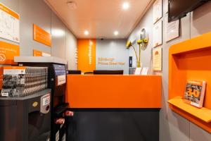 Kuchyň nebo kuchyňský kout v ubytování easyHotel Edinburgh