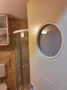 Koupelna v ubytování Vila Košuta - Kopaonik, Brzeće 30m from gondola