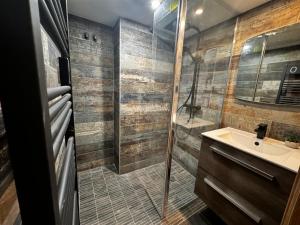 Chalet Millou Beuil的一间浴室