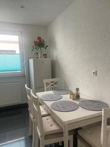 Fotografie z fotogalerie ubytování Schöne Anliegerwohnung v destinaci Baunatal