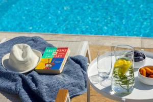 Bazén v ubytování Diana Seaside Villas nebo v jeho okolí