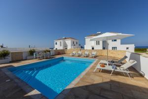 Bazén v ubytování Diana Seaside Villas nebo v jeho okolí