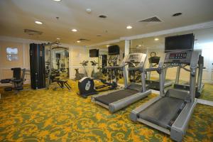 Fitness centrum a/nebo fitness zařízení v ubytování Habitat Hotel All Suites - Jeddah