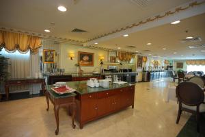 Restaurace v ubytování Habitat Hotel All Suites - Jeddah