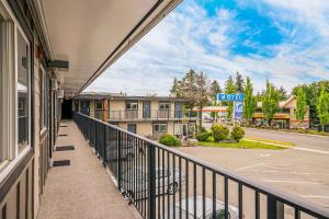 Balkón nebo terasa v ubytování Bluebird Motel