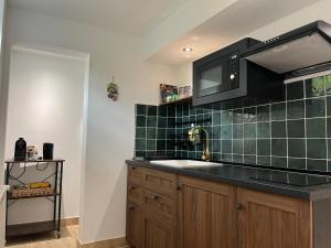 Kisfüge Apartman - Basement 7623 Pécs, Semmelweis utca kép - 2