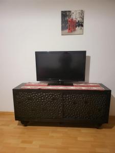 TV a/nebo společenská místnost v ubytování Anna