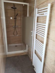 Bilik mandi di Michele Home Dream