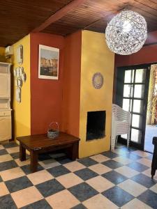 TV a/nebo společenská místnost v ubytování Casa cómoda en La Barra