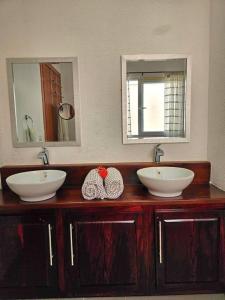 Fotografie z fotogalerie ubytování Modern town house with pool and 3 Bdrms v destinaci Roatán
