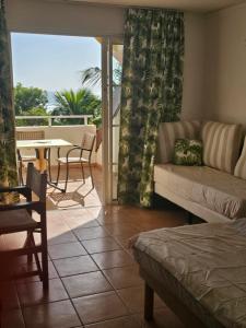 studio Le Palma, vue mer tesisinde bir oturma alanı