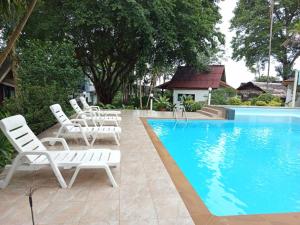 Bazén v ubytování Faye Orchid Garden Resort nebo v jeho okolí