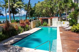 Bazén v ubytování Celeste at Island Views - Resort Living by the Sea nebo v jeho okolí