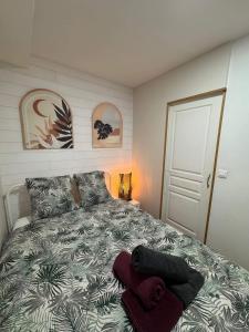 Posteľ alebo postele v izbe v ubytovaní Studio centre ville Séte