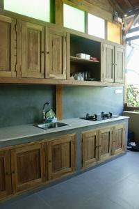 Nhà bếp/bếp nhỏ tại Melati bali villa