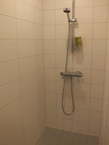 Koupelna v ubytování Aurora Vuoriharju Espoo - free Wi-Fi + 13 fotografií