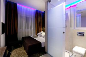 Ένα μπάνιο στο Nu Hotel +54 φωτογραφίες