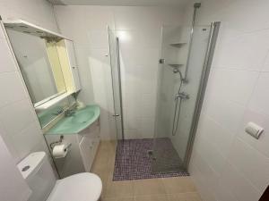 Ένα μπάνιο στο Apartamento Gran Azul Santoña