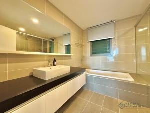Koupelna v ubytování Iskandar Residences Nusajaya by Stayrene