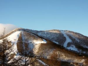 飯山市にあるHotel Eldia Madaraoの雪山