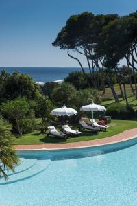 Bazén v ubytovaní Hotel Cala Caterina alebo v jeho blízkosti