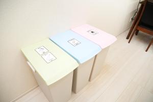 Foto sihtkohas Tōkyō asuva majutusasutuse NYHotel 2 新宿2階建て3室1バスルーム1シャワー2トイレ galeriist