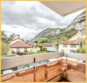 Nespecifikovaný výhled na hory nebo výhled na hory při pohledu z apartmánu