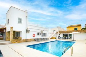 The swimming pool at or close to Villa Dolphin by Slow Villas