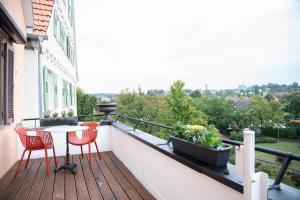 Balkón nebo terasa v ubytování Friedrich von Schiller Hotel + 16 fotografií