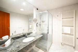 Phi Hotel Cavalieri的一间浴室