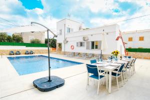 The swimming pool at or close to Villa Dolphin by Slow Villas