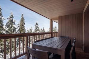 En balkon eller terrasse på Antarès URSA 301 - luxury apartment ski inski out