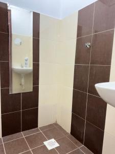 Un baño de Homestay Kakak Adek with private pool sempadan Perak,Penang dan Kedah