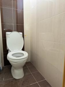 Un baño de Homestay Kakak Adek with private pool sempadan Perak,Penang dan Kedah