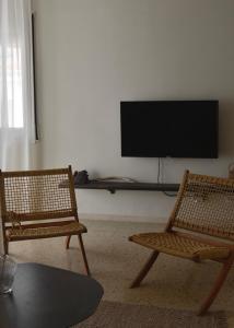 Μια τηλεόραση ή/και κέντρο ψυχαγωγίας στο The Appartment