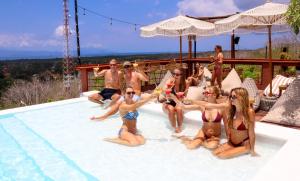 Hosté ubytování Mad Monkey Nusa Lembongan