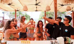 Hosté ubytování Mad Monkey Nusa Lembongan