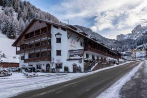 Hotel Casa Alpina - Alpin Haus