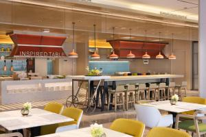 杭州东站希尔顿惠庭酒店餐厅或其他用餐的地方