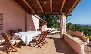 Gallery image of Villa Fiori 2 in Is Molas 