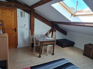 Fotografie z fotogalerie ubytování Espace Beléverte Bussière 1 Tamaris appartement meublé de 2 chambres v destinaci Oullins
