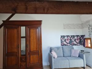 Posezení v ubytování Espace Beléverte Bussière 1 Tamaris appartement meublé de 2 chambres