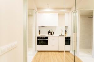 Kuchyňa alebo kuchynka v ubytovaní Studio 1Bd 1Bth - Center- Alfalfa + 3 fotografie