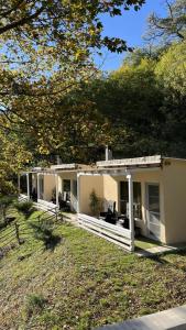 Το κτήριο όπου στεγάζεται  το διαμέρισμα