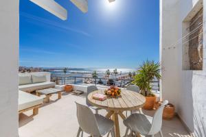 Balkon lub taras w obiekcie Los Lances Beach Apartments