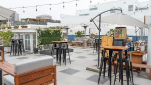 Um restaurante ou outro lugar para comer em Casa Republica Barranco Boutique Hotel