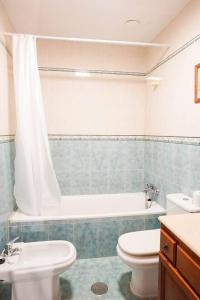 Koupelna v ubytování Amplia casa en Granada ideal para familias