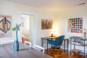 Gallery image of Lovely Home Away From Home - Entire House! in Austin