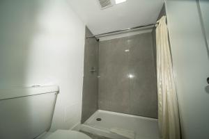 Kopalnica v nastanitvi Sinbad Motel