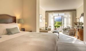 Ένα ή περισσότερα κρεβάτια σε δωμάτιο στο Park Hotel Kenmare